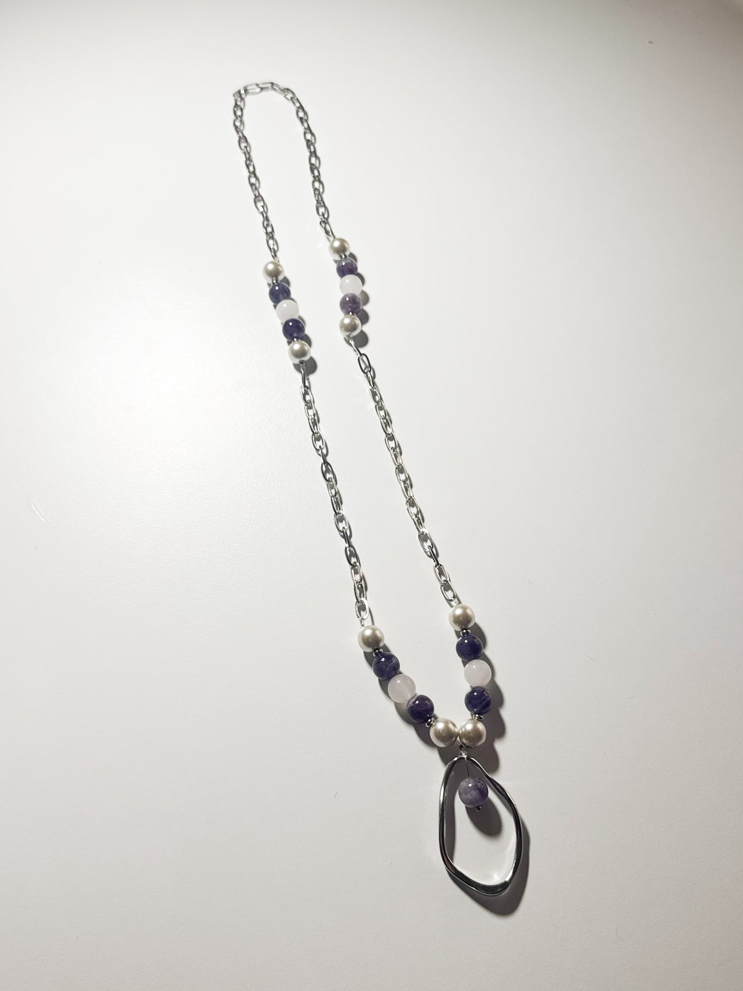 Collana con ametista, quarzo rosa e madreperle (lunga)